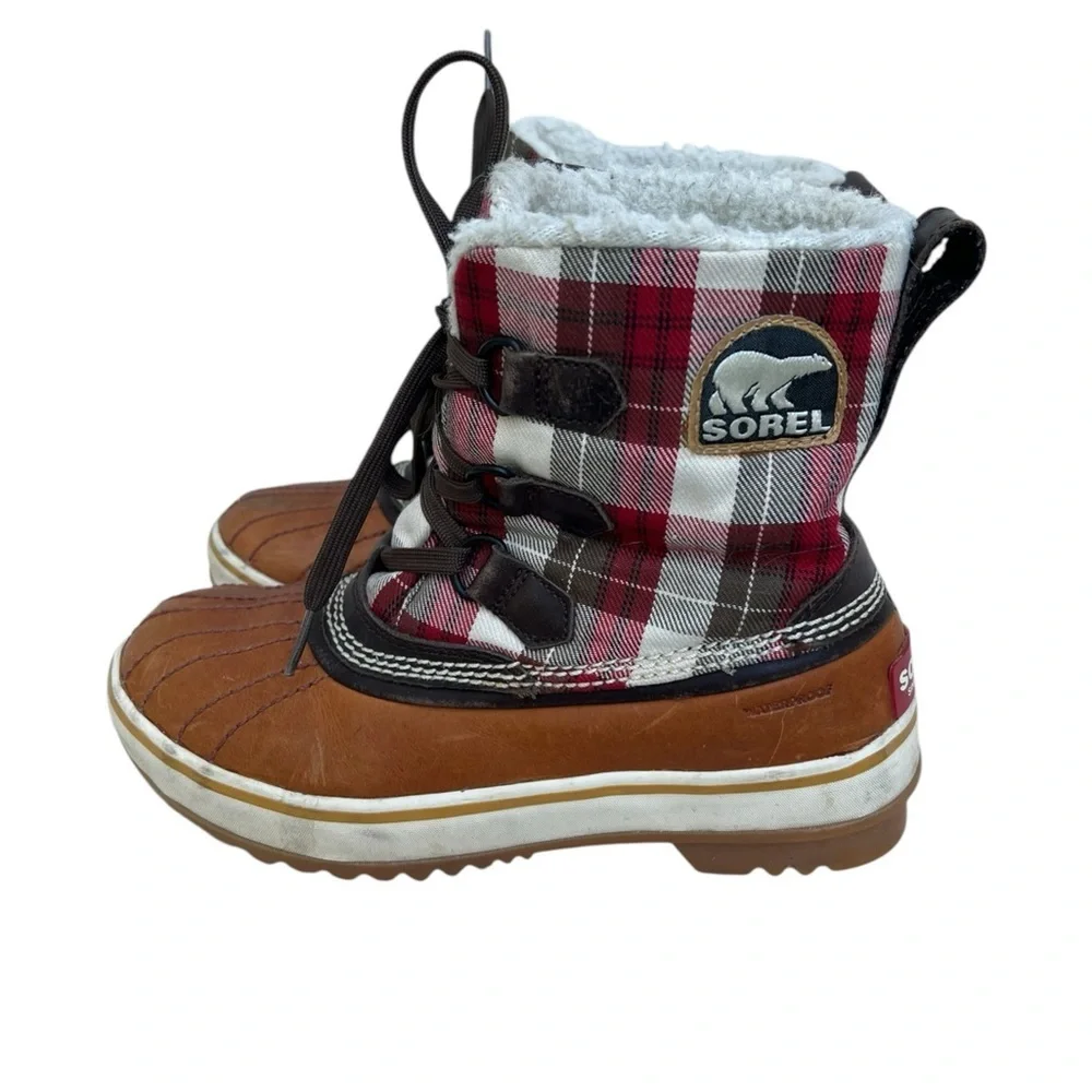 Sorel Tivoli Plaid Waterproof fleece lined women’s Boots. Size 6